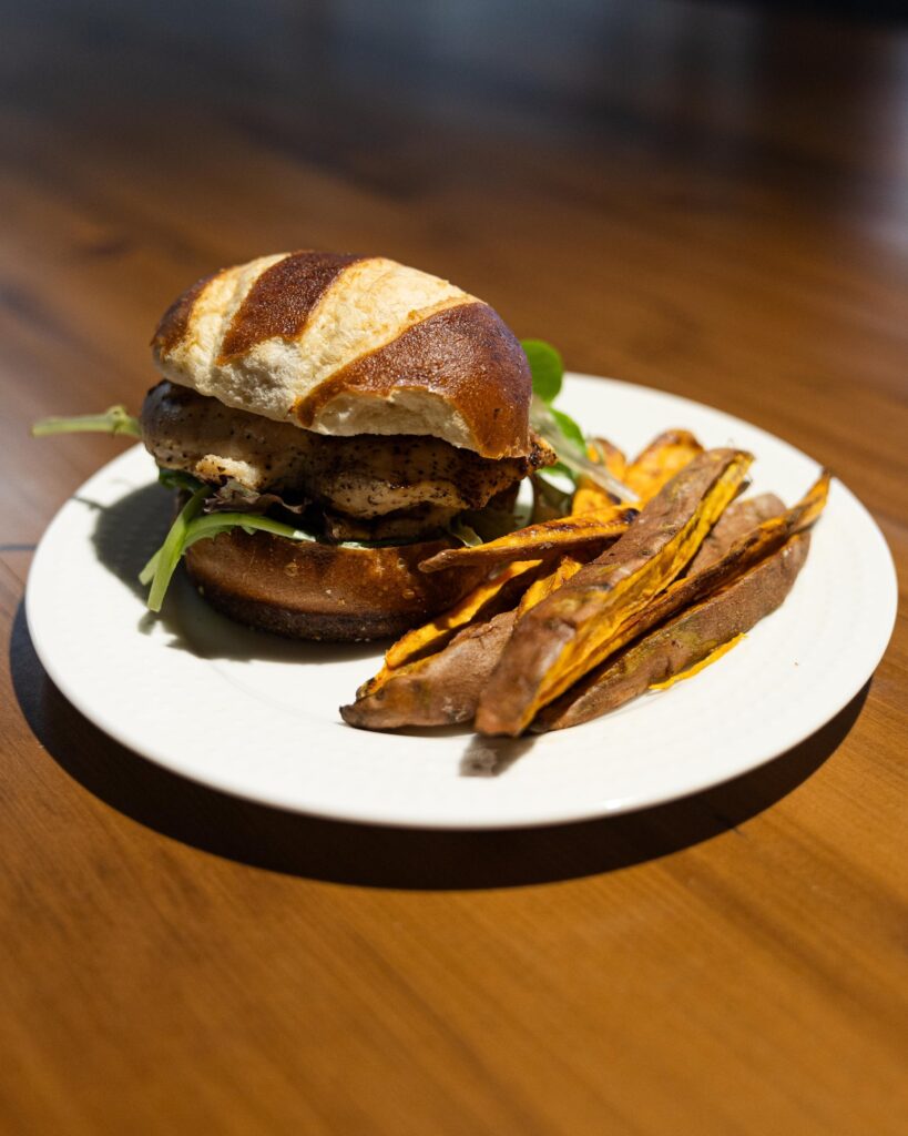 Builders Bites: A Healthy Burger Swap for the Office or Offsite 4 020A1965 1